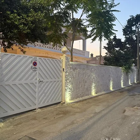 Casa Mare Salento - A Due Passi Dal Mare Lägenhet Marina di Lizzano